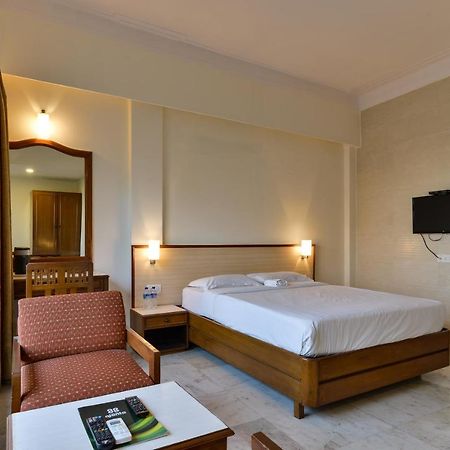 Hotel Ajanta Bombaj Zewnętrze zdjęcie