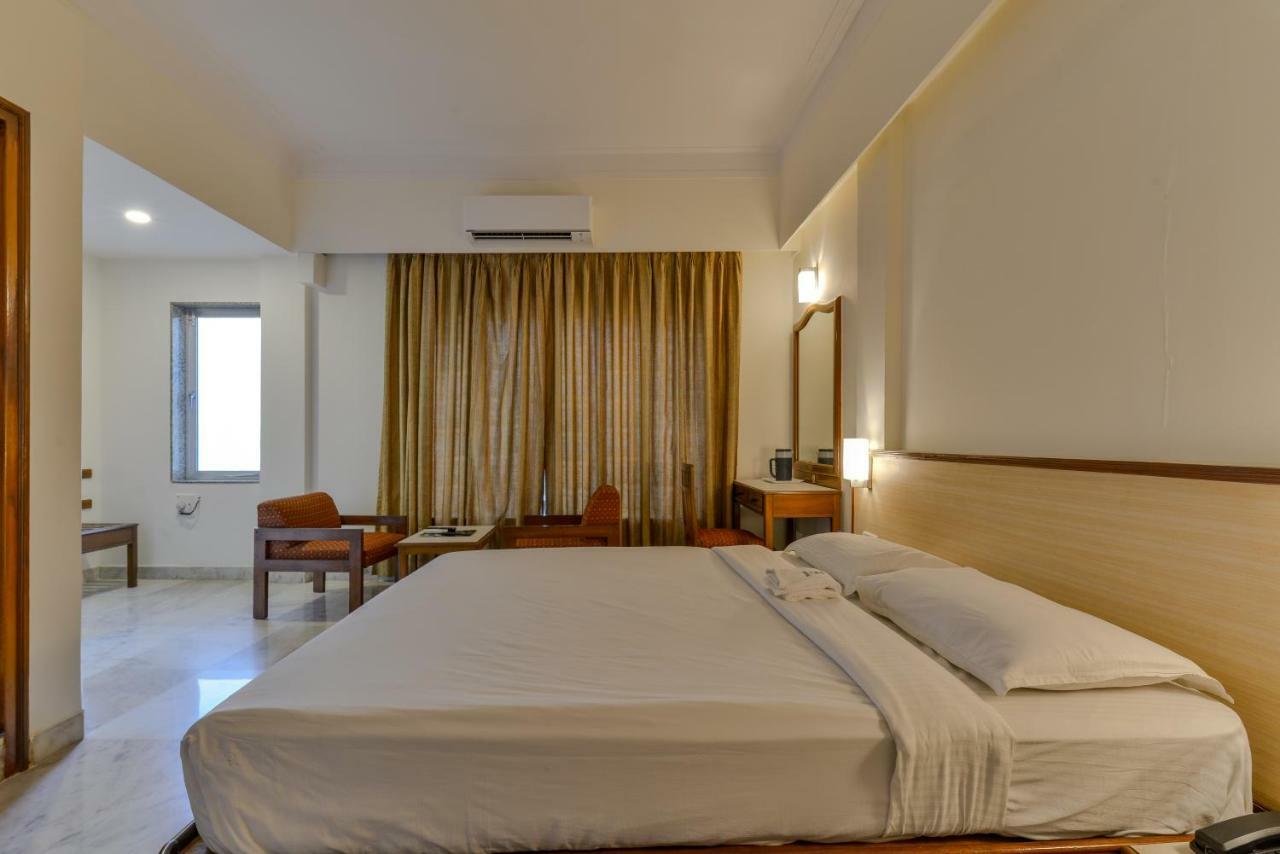 Hotel Ajanta Bombaj Zewnętrze zdjęcie